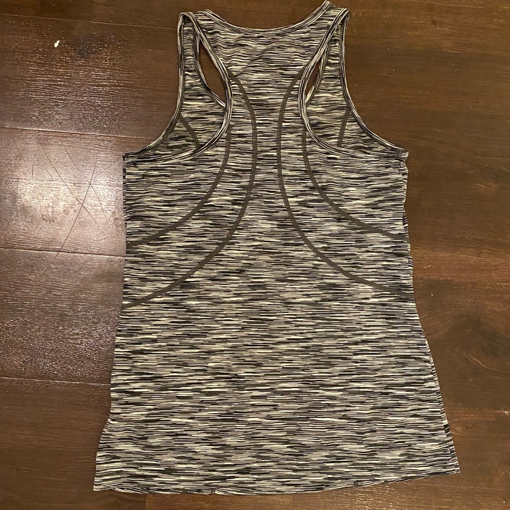 Women’s Reebok Razorback Tank - Small - Picture 3 of 4